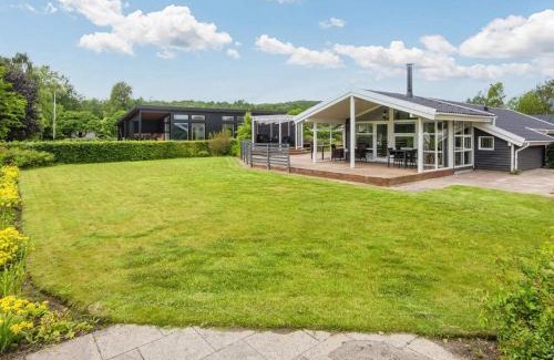 Grønninghoved Strand House | 4 star holiday home in Sjølund-By Traum