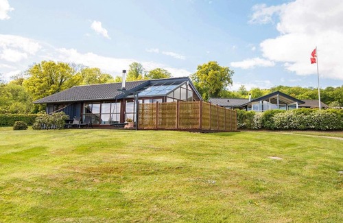 Grønninghoved Strand House | 4 star holiday home in Sj lund
