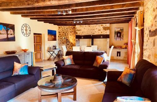 Capdrot House | 4-Star Tourism Rated Holiday Home, 6 Bedrooms, with Air Con & Private Heated 10x4M Salt Water Pool - 40 Mins from Bergerac