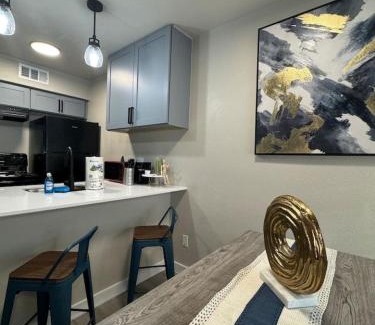 Park Central Apartment | 4 STATE FAIR l DT Dallas l FIFA READY l Staycation 1Bd1Ba