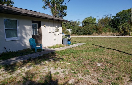 Warm Mineral Springs Apartment | #4 Studio near mineral springs.