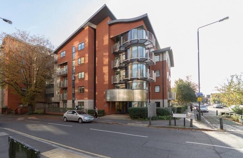 Wimbledon Apartment | 4 The Courtyard - 2 bedroom apartment