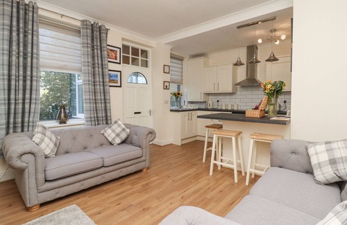 Haworth Cottage | 4 TYNE STREET, pet friendly, character holiday cottage in Haworth