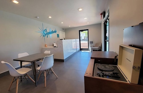 Newhall Hotel | 4 Units w/Free Parking! Near Children's Discovery Museum of San Jose