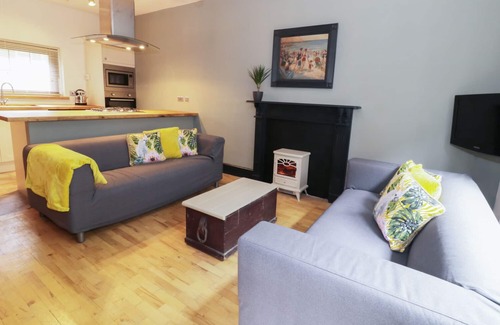 Morpeth Cottage | 4 WHEATSHEAF YARD, pet friendly, with a garden in Morpeth