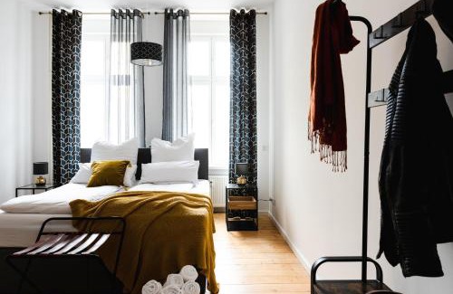 Friedrichshain Apartment | 4-Zi Urban Design 120m² BRANDNEW 200Mbit