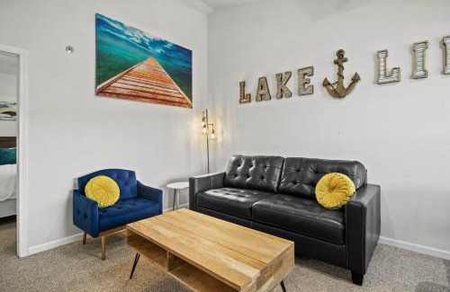 Lakeland House | 40 Lighthouse Rd. Unit 3-402