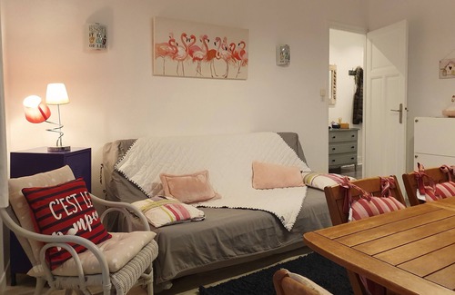 Veules-les-Roses Apartment | 40 m2 flat, sea view, 2 minutes' walk from the beach and shops