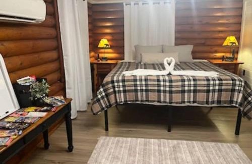 Sevierville House | 40 minutes to Gatlinburg, mountain hideaway