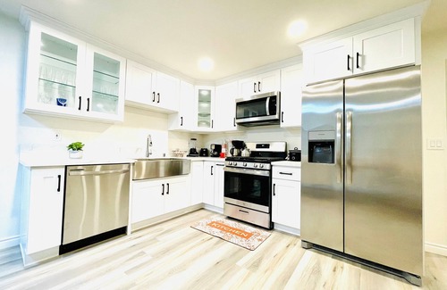 Upland Apartment | 40% OFF Upland 2 Master Bedrooms - Close To Colleges & Hospitals