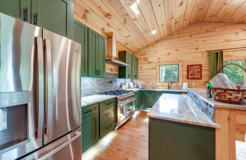 Coosa House | 400 Acres on Lavender Mtn Getaway with Hot Tub!