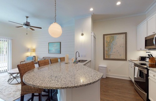 King City Condo | 400 Ocean Suites at the Heart of St.Simons Pier Village