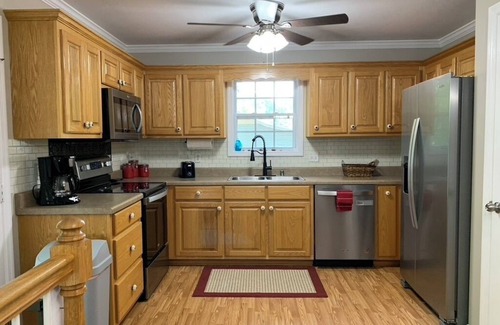 Guntersville House | 400 YARDS TO BOAT RAMP, BOATING FAMILY FUN