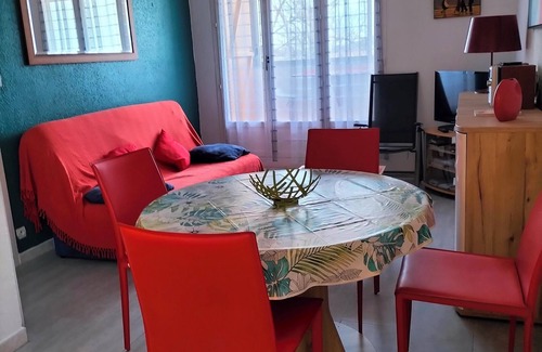 Saint-Hilaire-de-Riez Apartment | 400m from the sea, close to shops and activities, T3 apartment, 1st floor and top floor.