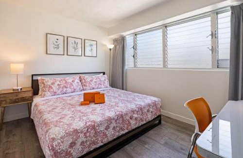 McCully - Moiliili Apartment | 401 FREE Parking 10 min beach 2b-Waikiki Ala Moana