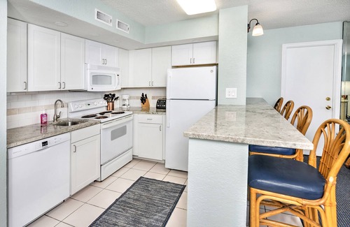 Daytona Beach Shores Condo | 405 - 4th Floor "Port Hole" Penthouse