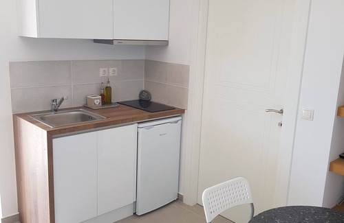 Kouses Apartment | 40m2 ground floor apartment with private terrace, breathtaking sea and mountain views, swimming pool