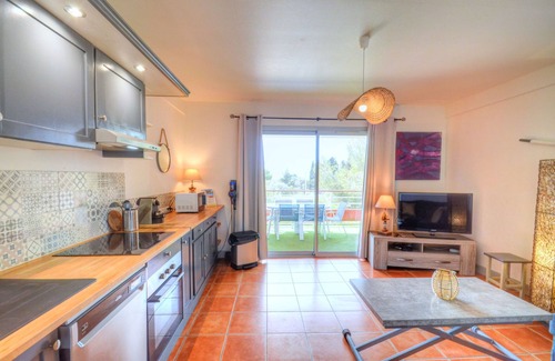 La Ciotat Apartment | 40m² T2 apartment with terrace, swimming pool, air conditioning and secure private parking