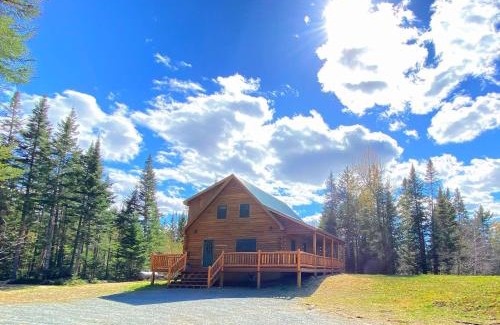 Twin Mountain House | 40PL Log cabin with AC in the heart of the White Mountains less than 10 minutes from Bretton Woods
