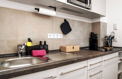 Krefeld Apartment | 40qm Apartment Dachterrasse City Hbf Ruhig