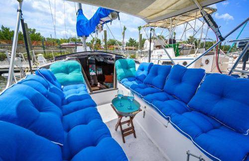 St. Augustine Boat Rental | 41 m² Houseboat ∙ 1 bedroom ∙ 2 guests