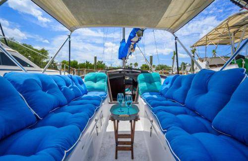 St. Augustine Boat Rental | 41 m² Houseboat ∙ 1 bedroom ∙ 2 guests