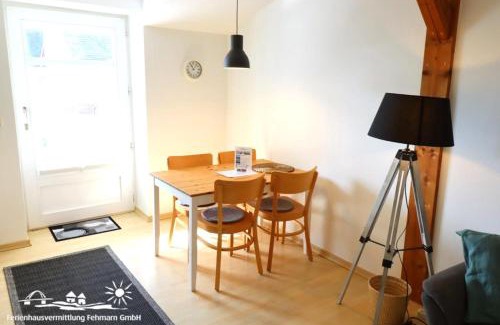 Burg auf Fehmarn House | 41 Weiße Villa am Schwanenteich OG rechts