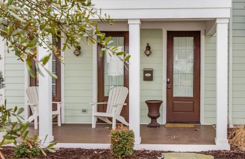 Northeast Virginia Beach House | 410B The King Neptune House