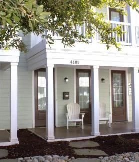 Northeast Virginia Beach House | 410B The King Neptune House