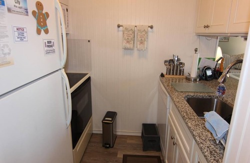 Sea Isle City Condo | 4114 Central Avenue Unit 208