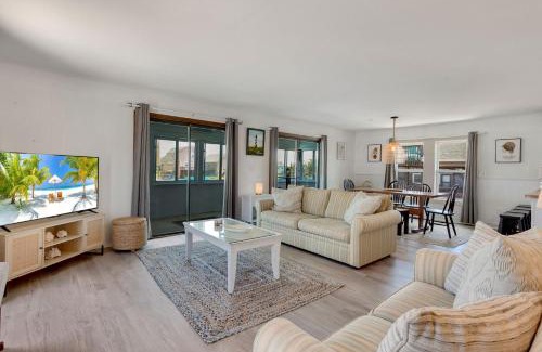 Kitty Hawk House | 4122 - Blue White Haven