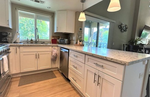 Palmdale House | 416b) Amazing home + Pool!