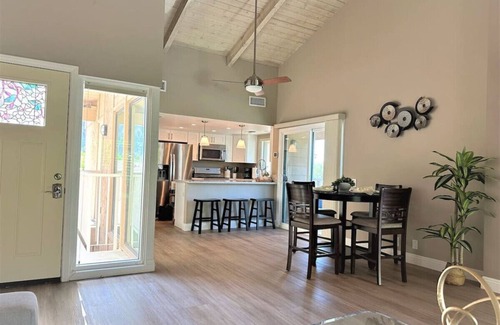 Palmdale House | 416b) Amazing home + Pool!