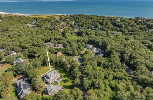 Harwich Port House | 42 Julien Road Harwich Port - Red River Retreat