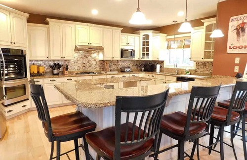 Lincoln House | 4200 Square Foot Family Getaway with Amazing Views of Loon Mountain - Lincoln NH