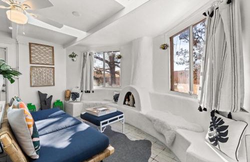 Santa Fe House | 428 Alta Vista