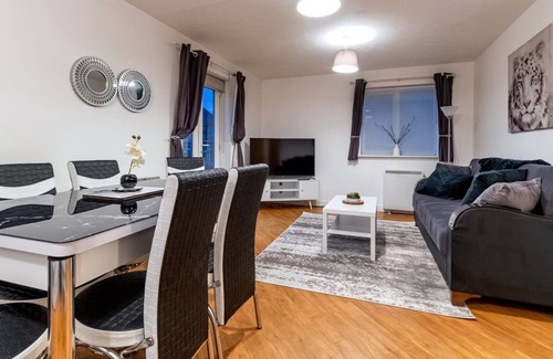 Peterborough Apartment | 44 Clayburn by Incredible Stay