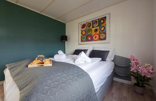 Oisterwijk Ski Chalet | 44, Gelegen nabij de kampina met 80 vennen!
