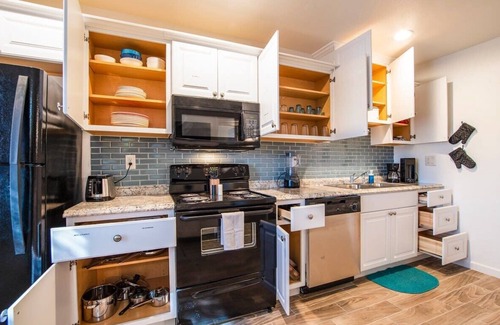 Casa Grande Condo | 44B CASA GRANDE modern 1bd 1ba condo heated pool