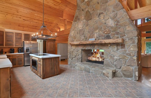 Blue Ridge Cabin | 45-Acre Toccoa River Estate w/7 BRs (6 Kings), Fire Pit, Pool, Sauna, & 3 ponds