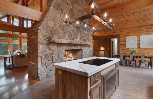 Blue Ridge Cabin | 45-Acre Toccoa River Estate w/7 BRs (6 Kings), Fire Pit, Pool, Sauna, & 3 ponds