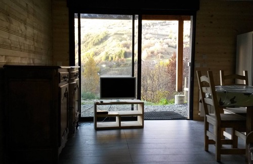 Orcieres Apartment | 45 m2 ground-floor apartment in a wooden chalet