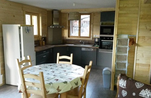 Orcieres Apartment | 45 m2 ground-floor apartment in a wooden chalet
