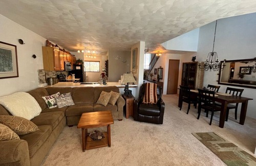 Hidden Valley Apartment | 4507 Nordic Ct, Somerset