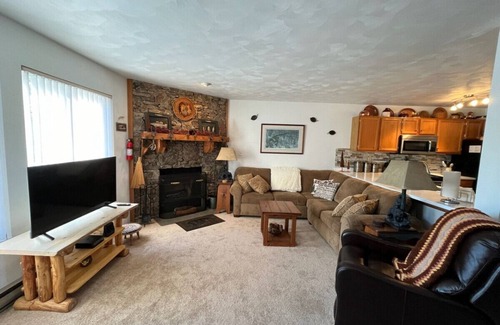 Hidden Valley Apartment | 4507 Nordic Ct, Somerset
