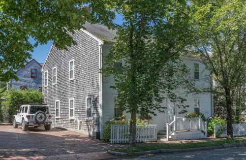 Nantucket Town House | 45B Pleasant St
