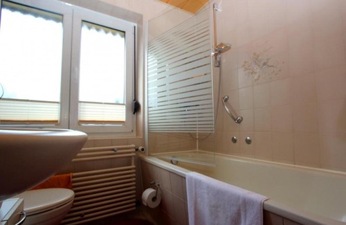 List House | 4865 Private Rooms