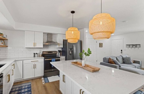Northeast Colorado Springs House | 4899 Sonata Whole House · Stylish 6 bedroom home-sleeps 16