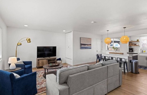 Northeast Colorado Springs House | 4899 Sonata Whole House · Stylish 6 bedroom home-sleeps 16