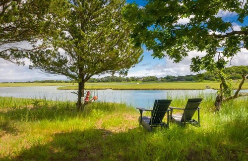 East Sandwich House | 497 A Route 6A East Sandwich- Cape Cod - - The Hideaway
